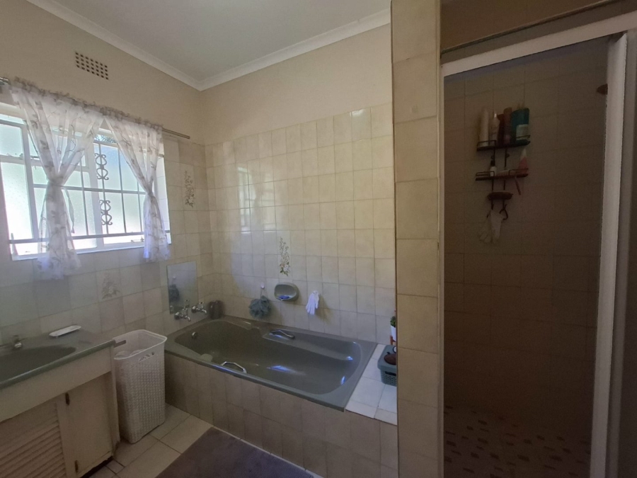 4 Bedroom Property for Sale in Safari Gardens North West